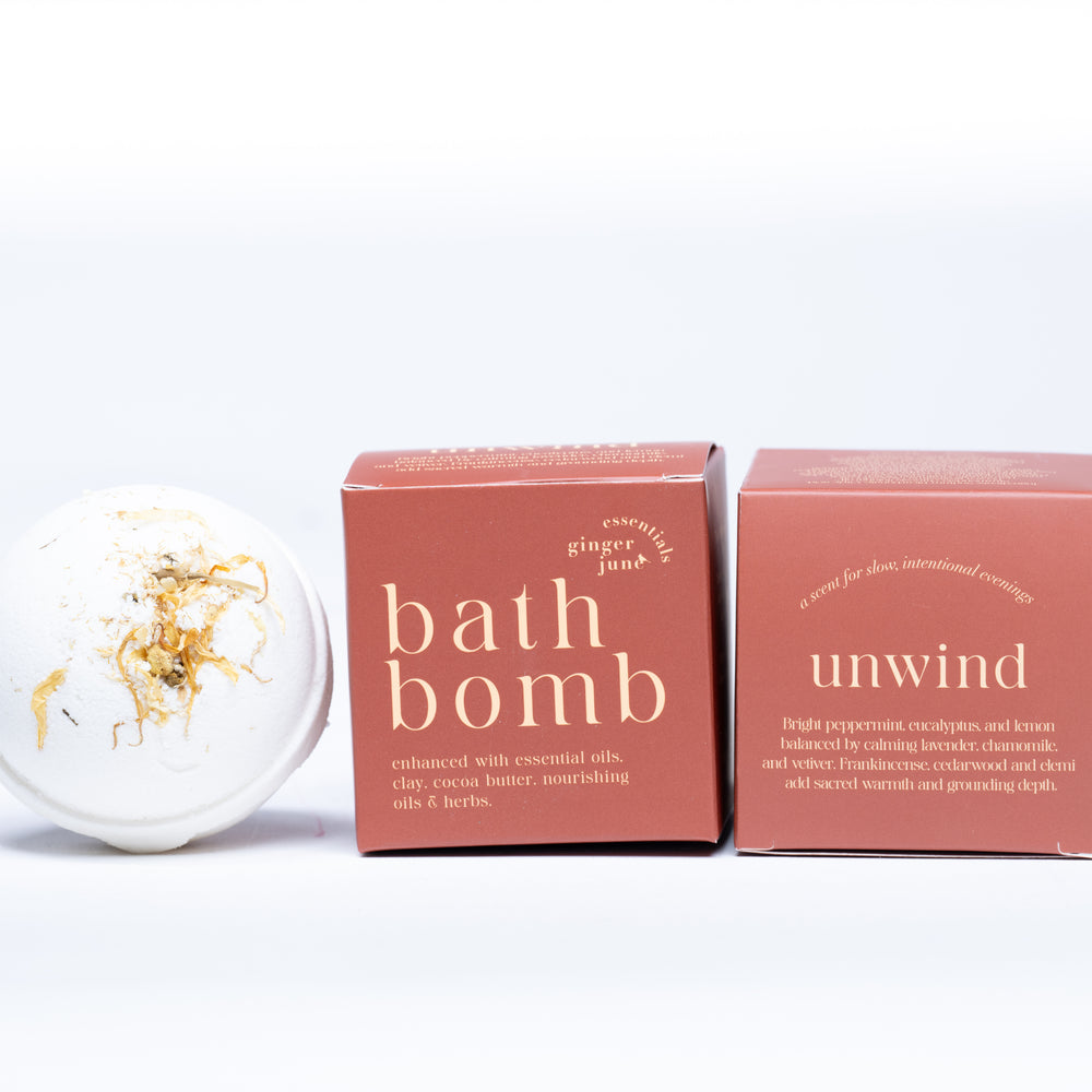 UNWIND • 100% BOTANICAL BATH BOMB •